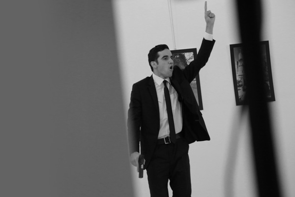 Rus Büyükelçiyi öldüren suikastçı neden canlı yakalanmadı?