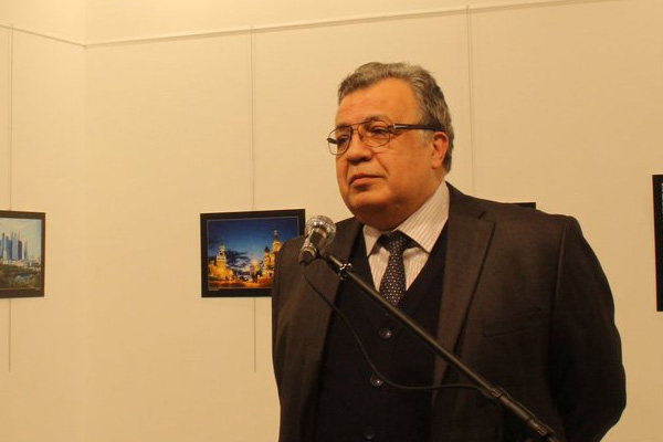 Karlov suikastinde gözaltı sayısı 13 oldu