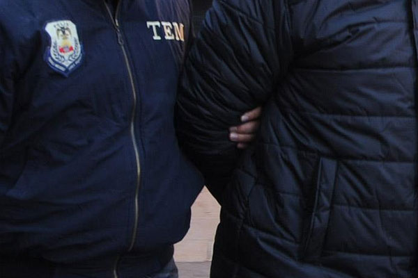 FETÖ'nün 30 'mahrem abisi' gözaltında