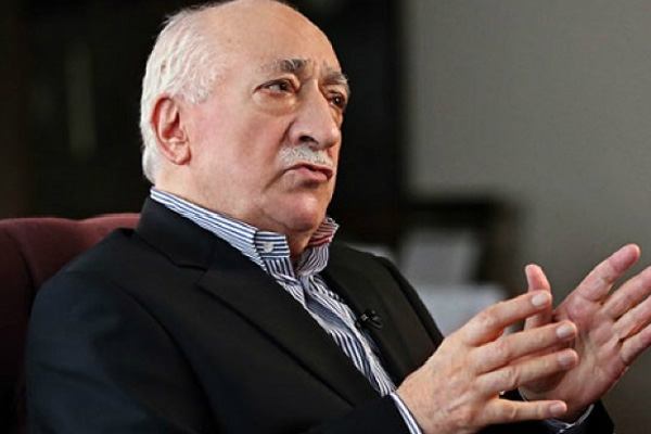 'Gülen gece başarısız imamları arayıp hakaretler yağdırmıştır!'