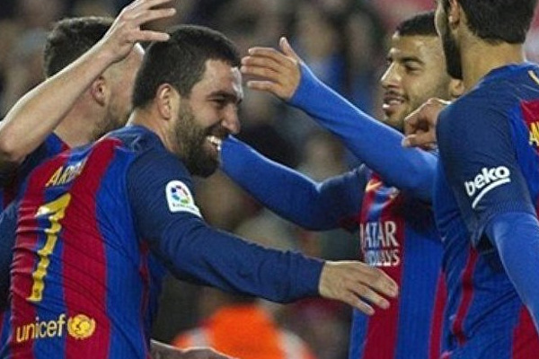 Arda Turan İspanya'yı salladı