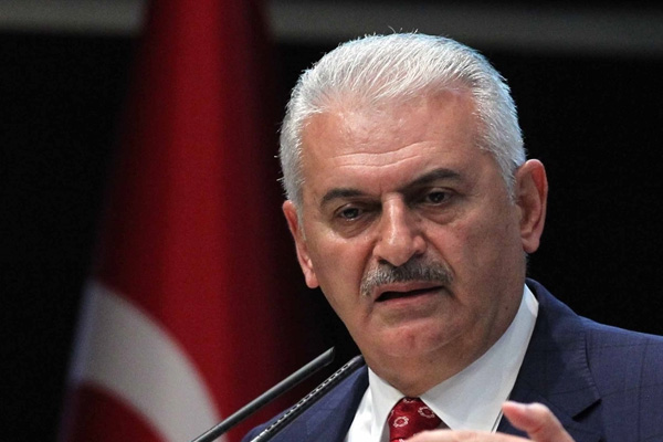 AK Parti'liler 'doğuştan Türk olma' maddesine itiraz etti