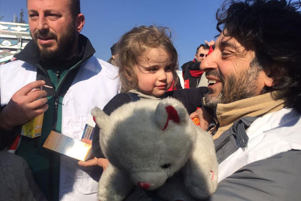 Uluslararası Doktorlar Derneği'nin Halep tahliye çalışması