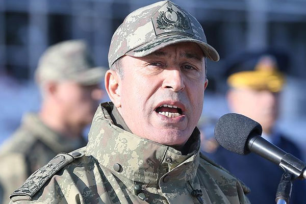 Hulusi Akar, Fırat Kalkanı'nın harekat merkezinde