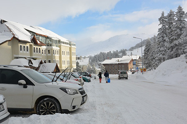 Uludağ'da kar kalınlığı 1 metreyi geçti