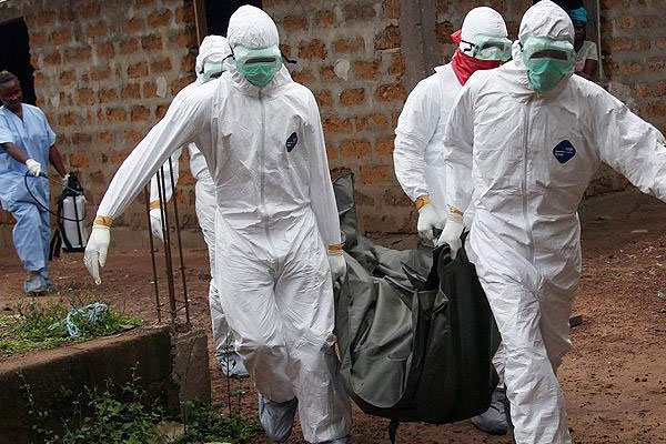 Ebola'ya karşı yeni aşı bulundu