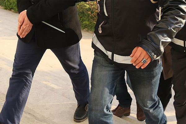 Sosyal medyada PKK propagandasına 3 gözaltı