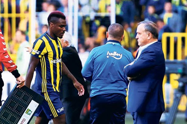 Advocaat'tan Emenike için sert sözler