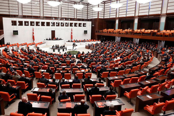 'Kanunları Meclis çıkaracak, başkan kanunları uygulayacak'