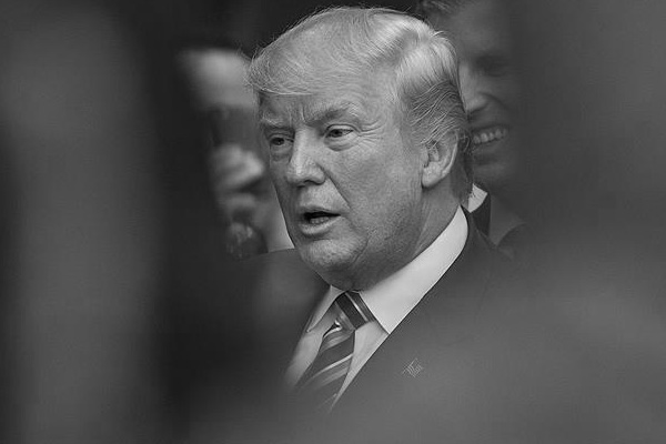 Trump, kendi vakfını kapatacak