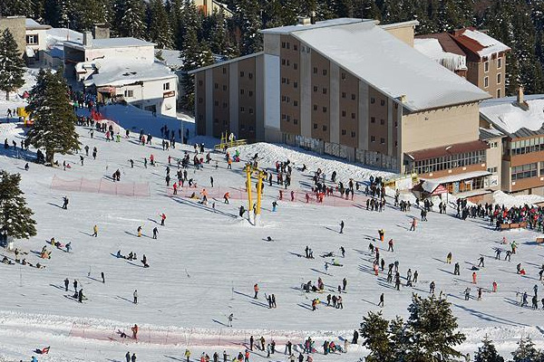 Uludağ'da hafta sonu yoğunluğu