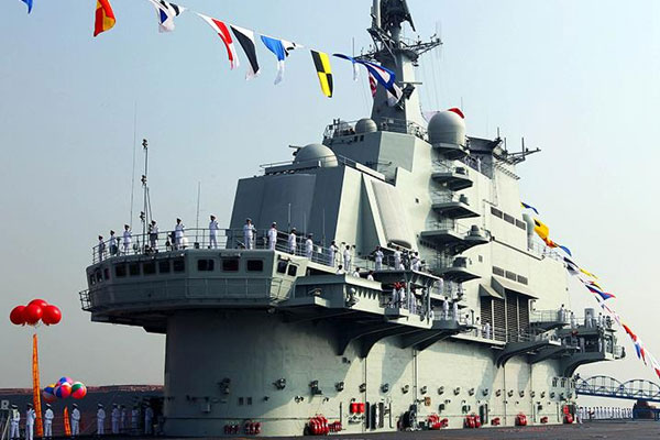 Çin'in ilk uçak gemisi hareket etti