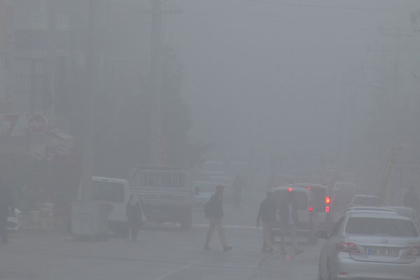 Sis kara ve hava ulaşımını etkiledi