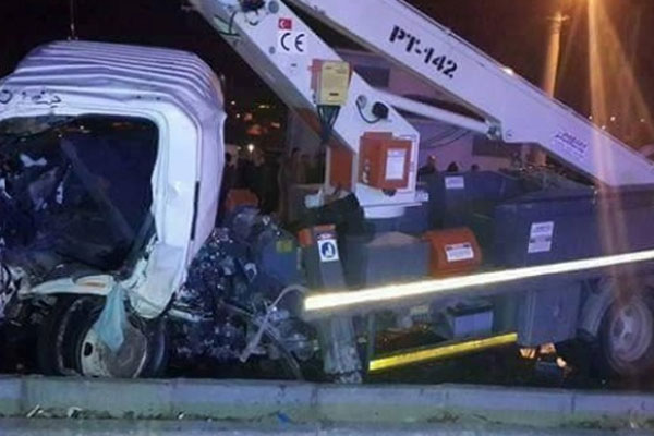 Yolcu otobüsü kaza yaptı: 1 ölü