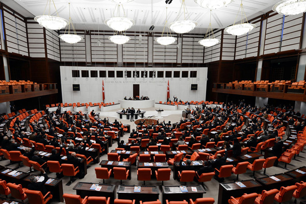 MHP'de 'Hayırcılar' artıyor