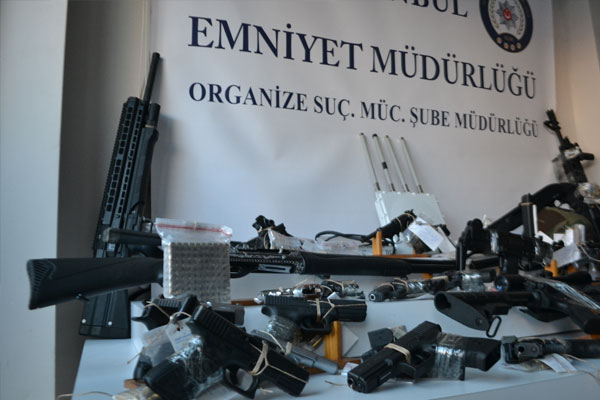 5 ilde 'mafya' operasyonu: 52 gözaltı