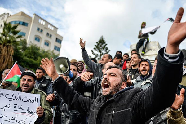 Gazzeli işçiler İsrail ablukasını protesto etti