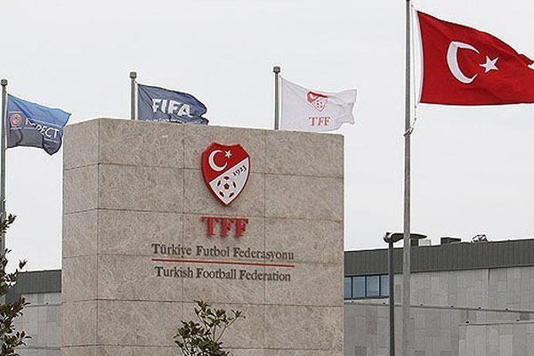 Fenerbahçe ve Beşiktaş'a ceza