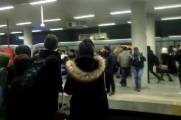 İstanbul'da arıza izdihama sebep oldu