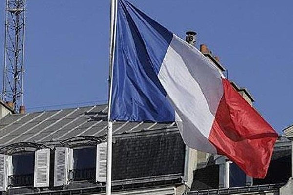 Fransa'da 'ırkçı' emlak ilanına tepki