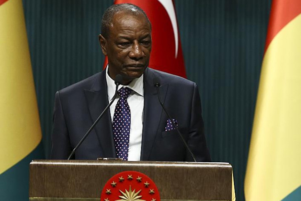 Gine liderinden Gülen okullarını kapatma sözü