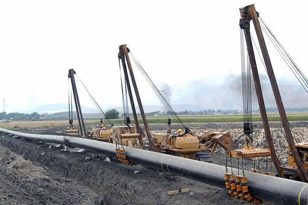 Artvin ve Hakkari'ye doğalgaz gidiyor