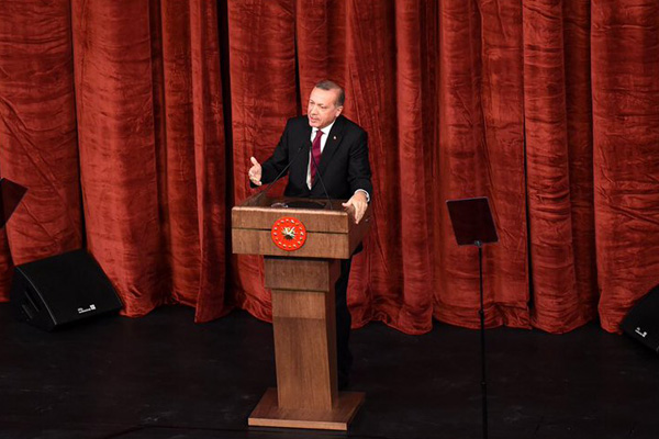 'Erdoğan'ın yeni anayasaya uyacağının garantisi ne?'