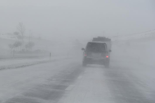 Afyonkarahisar-Ankara karayolu ulaşıma kapandı