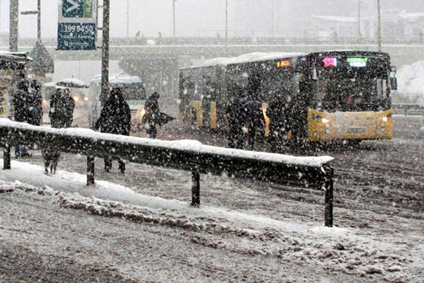 İstanbul'a öğleden sonra kar geliyor