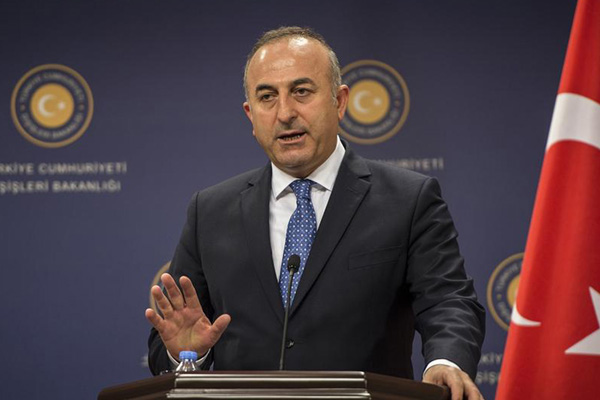 Çavuşoğlu: Bugüne kadar ABD, YPG'ye silah vermiştir. Nokta.