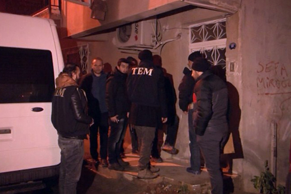İzmir’de IŞİD operasyonu: 5 gözaltı