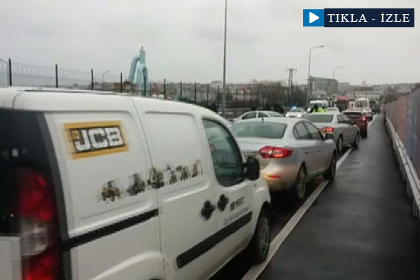 E-5’i kilitleyen kaza: Vinç beton pompasının üzerine düştü