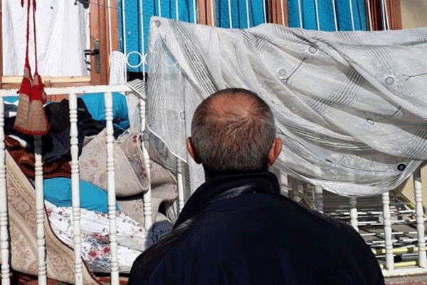 Van'da eve el bombalı saldırı