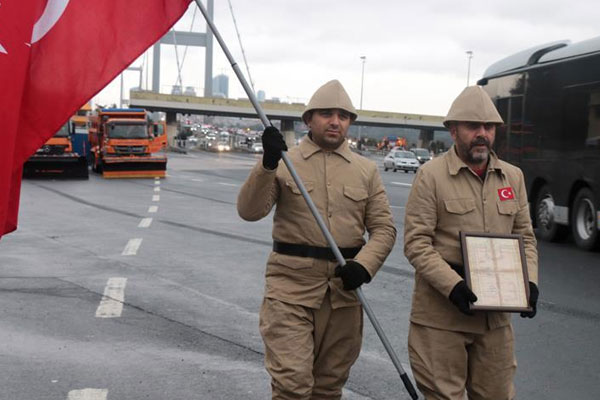 15 Temmuz Şehitler Köprüsü'nde nöbet tuttu