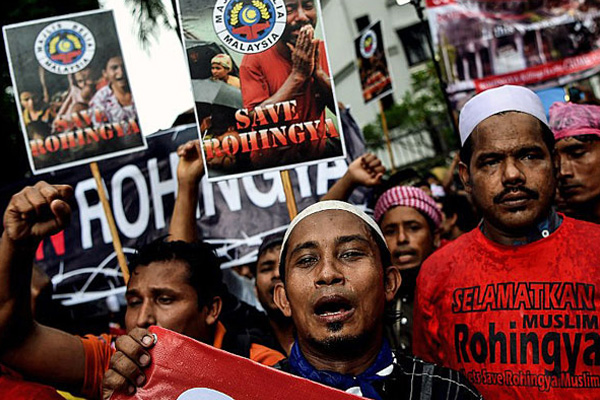 Malezya'nın Arakan'a yardım filosuna izin verilmiyor