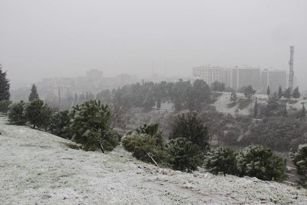 Çamlıca tepesi beyaza büründü