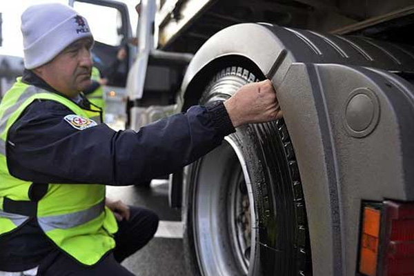 Zorunlu kış lastiğinde zamlı tarife başlıyor