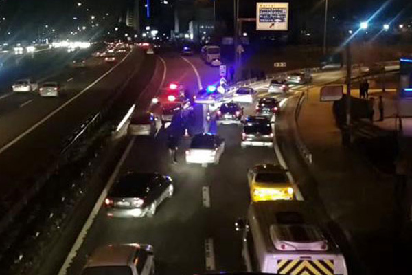 Kartal'da şüpheli araç polisi harekete geçirdi