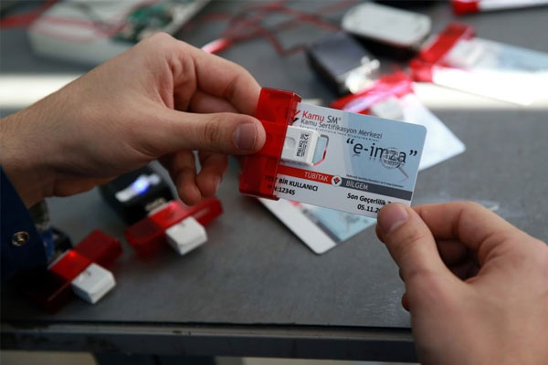 Yeni kimlikler için başvurular bugün başlıyor