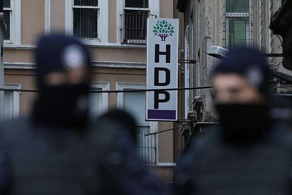 HDP ilçe başkanları gözaltında