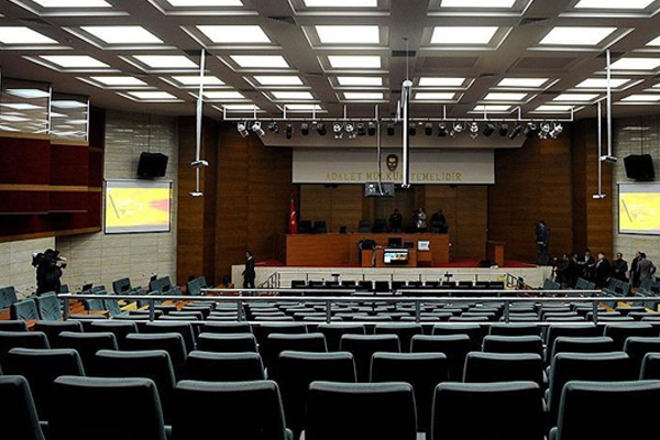 İstanbul Valiliğini işgal eden askerlerle ilgili iddianame kabul edildi