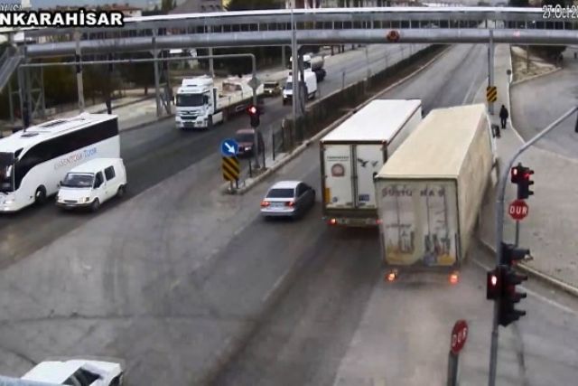 Afyonkarahisar'daki feci kaza kamerada