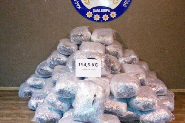 154 kilo 500 gram esrar ele geçirildi