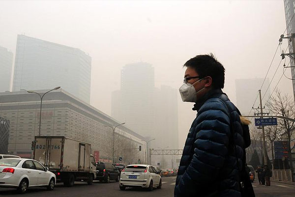Çin'deki hava kirliliği ulaşımı esir aldı