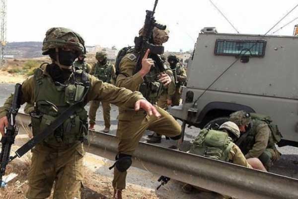 İsrail, 25 Filistinliyi gözaltına aldı