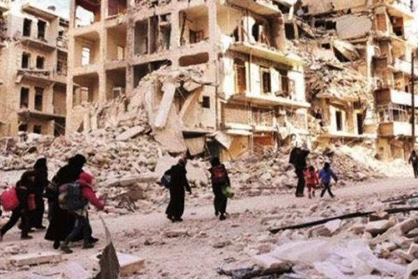 Binlerce insan Halep'e geri dönüyor