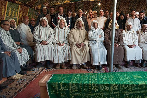 Reina'da yaşamını yitiren iki Faslı defnedildi