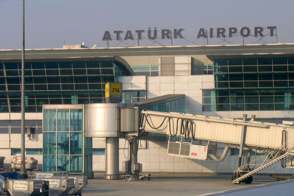 Darbeyi öven paylaşıma gözaltı