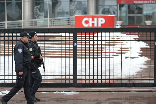 CHP'de güvenlik tedbirleri artırıldı