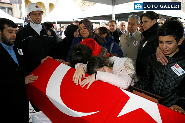 İzmir, şehit polis Fethi Sekin'i son yolculuğuna uğurladı
